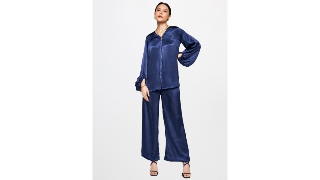 AND V-Neck Puff Sleeves Top With Trouser