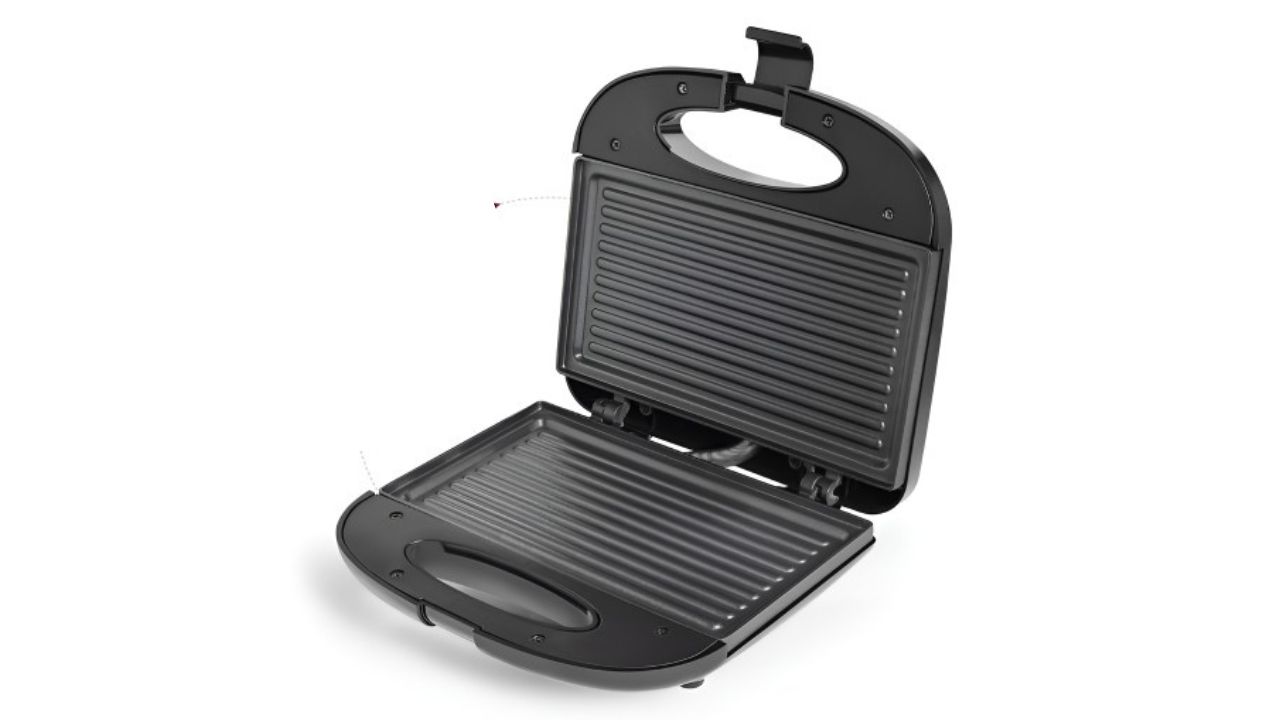 BOROSIL Klassy Grill Black & White 800W Automatic Sandwich Maker