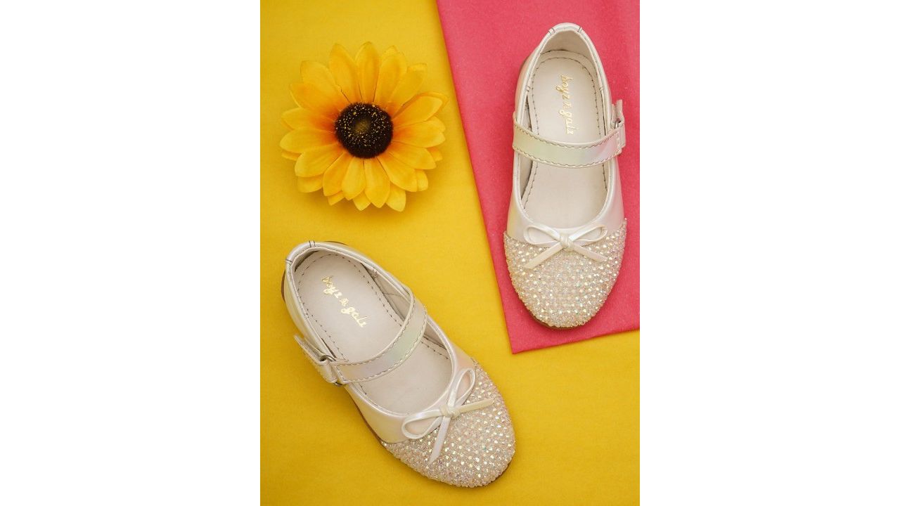 BOYZ N GALZ Girls Embellished Round Toe Velcro Regular Flats