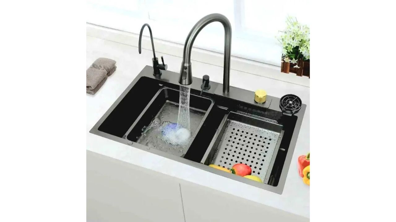 Clayplus with Waterfall and Pull-down Faucet/304 Grade Stainless Steel Sink