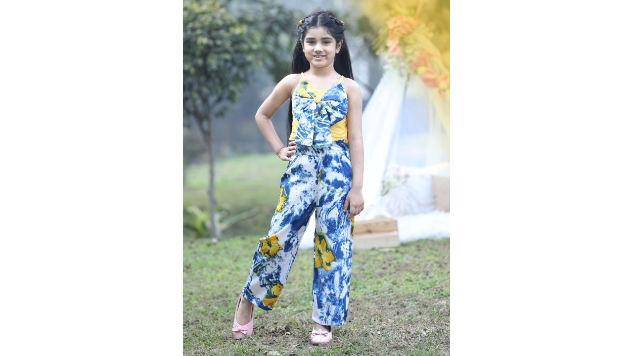 Cutiekins Girls Printed Shoulder Straps Top with Trousers