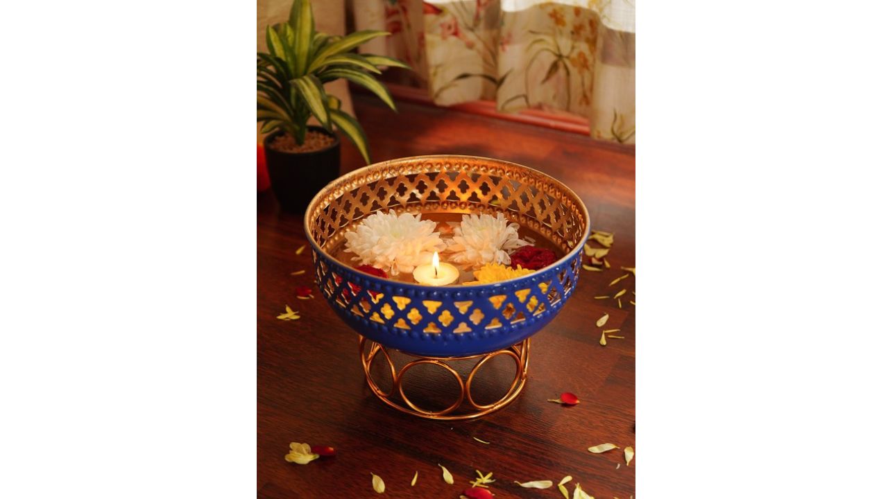 Ekhasa Nostrae by Blue Floral Textured Decorative Metal Urli Bowl With Stand