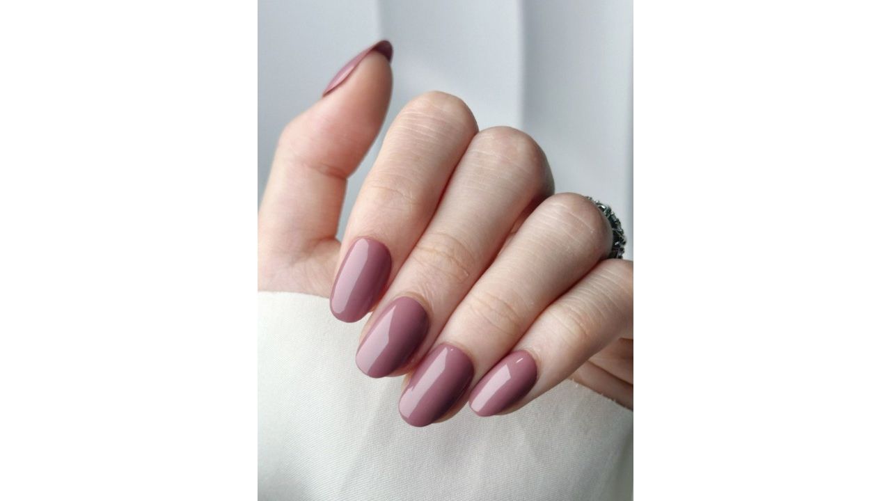 FEELHIGH 24-Pcs Stick On Reusable Waterproof Press On Nails