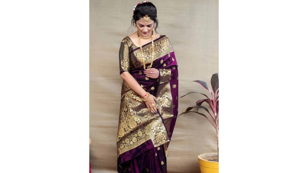 KanjiQueen Woven, Self Design Banarasi Silk Blend, Pure Silk Saree