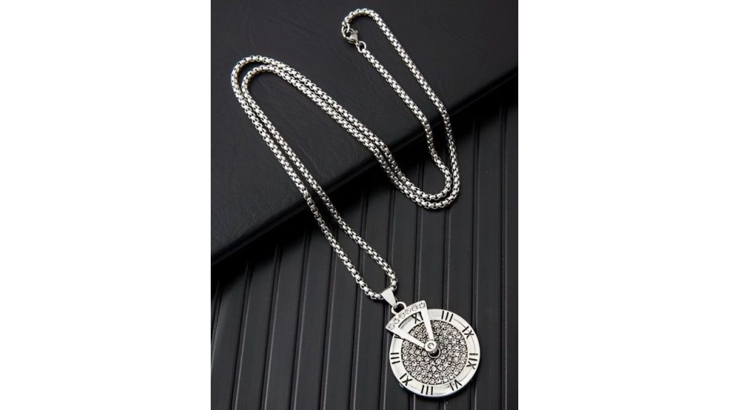 Minprice Silver-Plated Circular Pendants with Chains