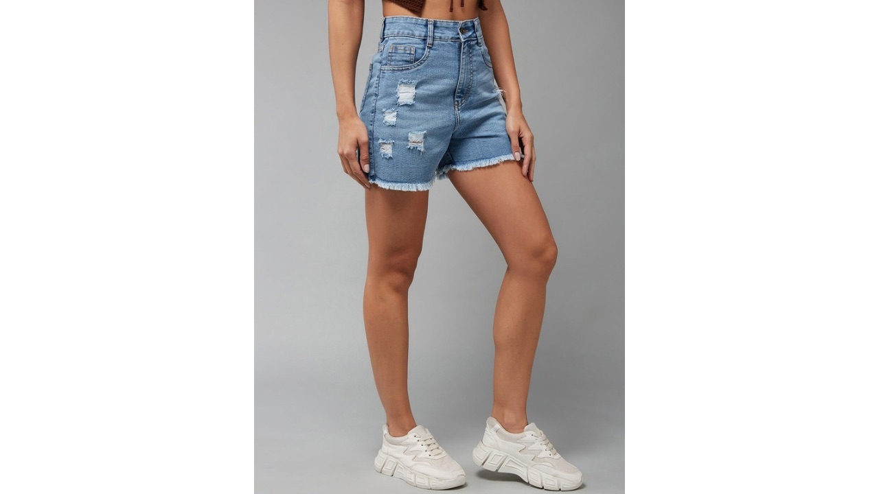 Miss ChaseWomen Ripped Denim Shorts