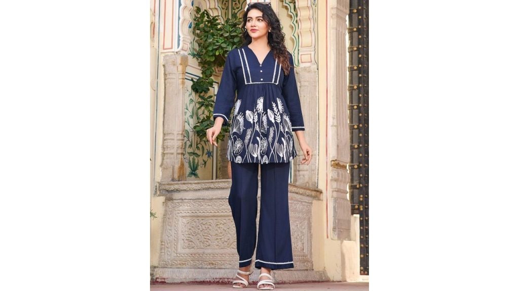 Moda Rapido Embroidered V-Neck Tunic With Trouser