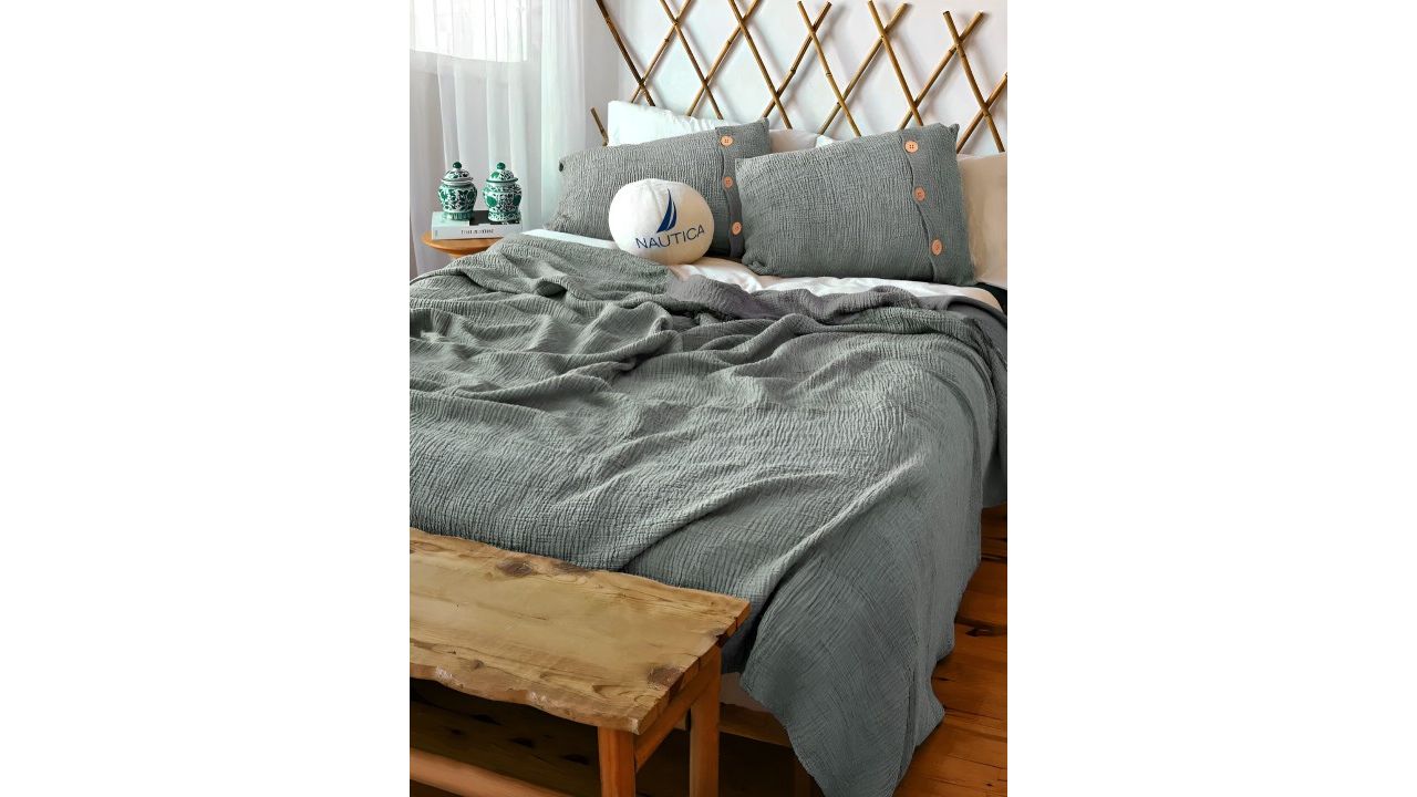 Nautica Grey 350 TC Queen Bedsheet with 2 Pillow Covers
