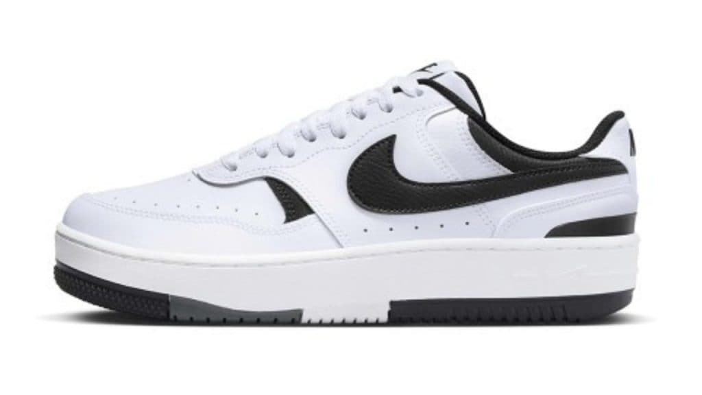 Nike Women Gamma Force Sneakers
