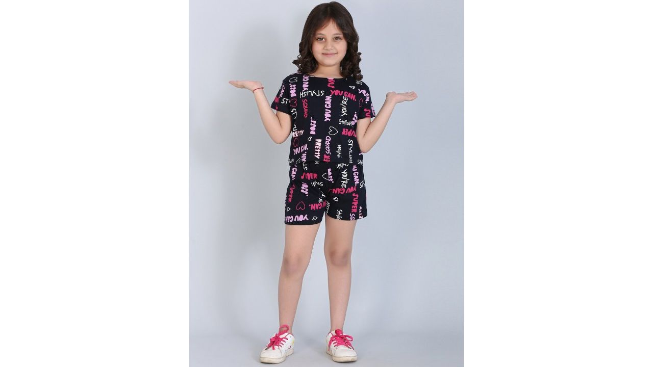 Ninos Dreams Girls Typography Printed Pure Cotton T-shirt With Shorts