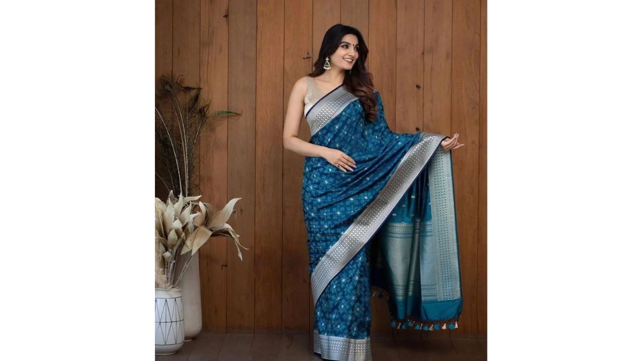 PRAMUKH Woven Daily Wear Cotton Silk, Jacquard Saree