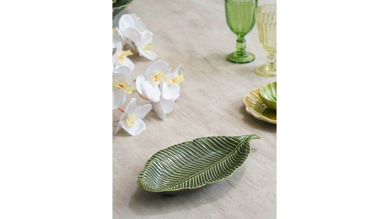 Pure Home and Living Green Ceramic Leaf Shaped Serving Platter