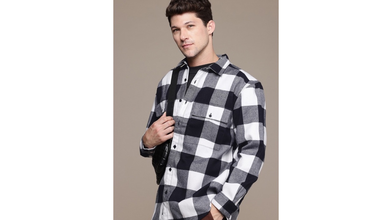 RoadsterThe Life Co. Buffalo Checked Relaxed Fit Casual Shacket