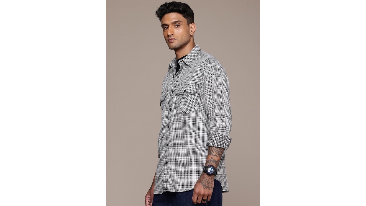 RoadsterThe Life Co. Pure Cotton Checked Drop-Shoulder Sleeves Relaxed Fit Casual Shacket