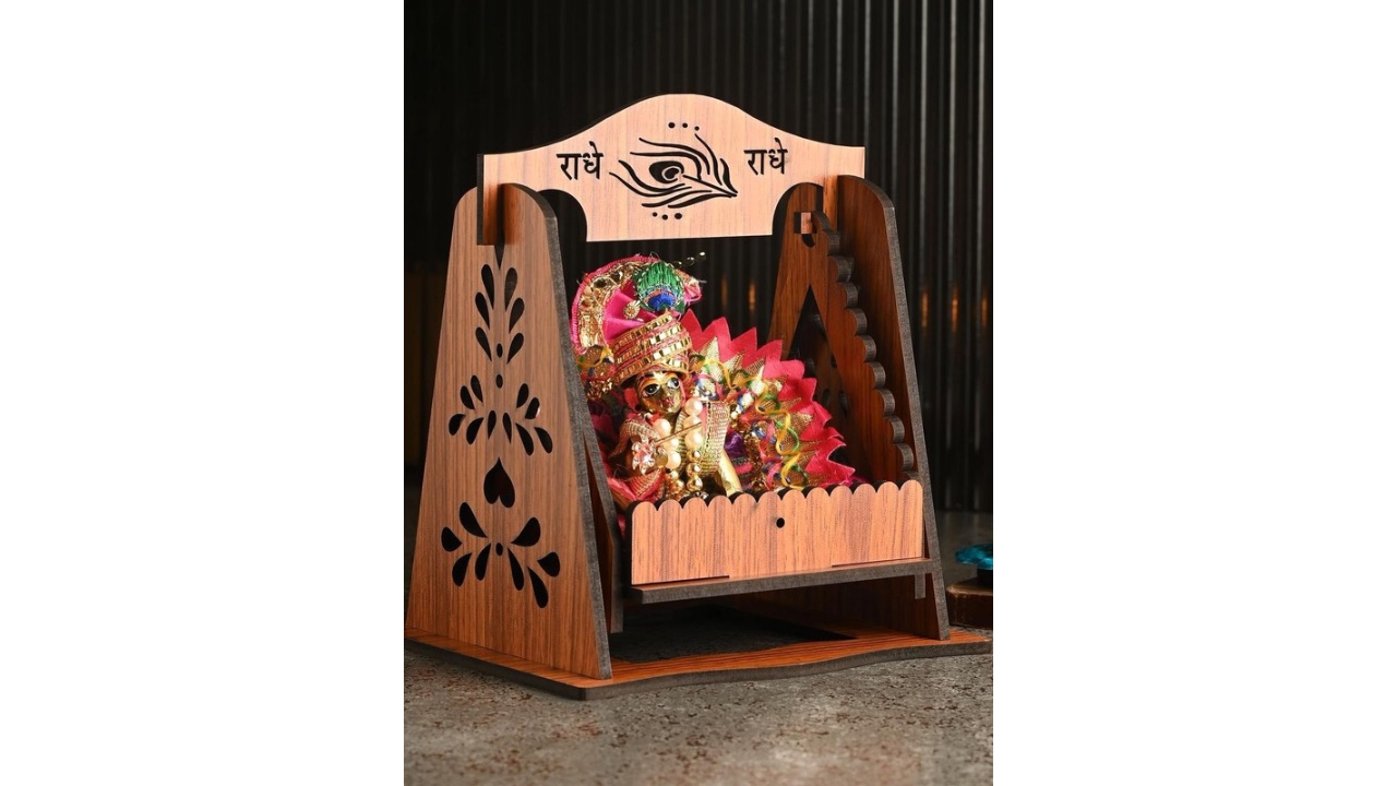 SOMILSomil Crafted Jhula with A Peaceful and Graceful Peacock Print for Laddu Gopal