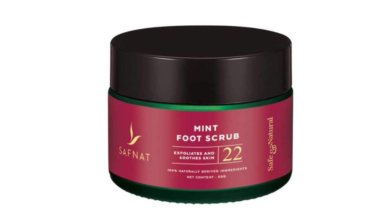 SafNat Mint Foot Scrub With Chamomile - 50 g