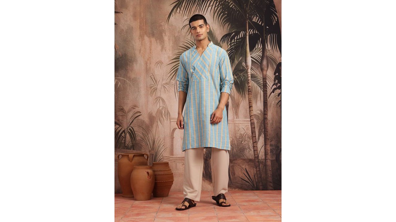 Sangria Self-Checked Band Collar Angrakha-Style Straight Kurta with Mock Buttons
