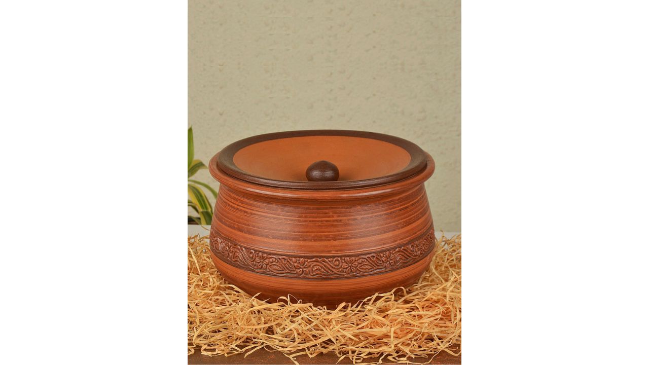StyleMyWayHandcrafted Brown Earthenware Clay Handi With Lid For Cooking