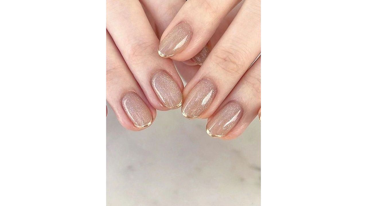 The Pink Truck Set of 24 Oval Shaped Reusable Artificial Nails With Glue