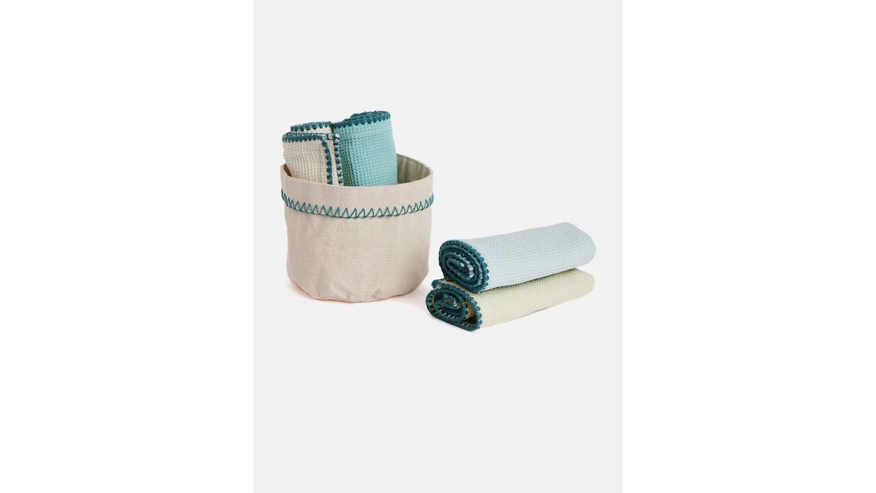 The Wishing Chair Set of 4 Cotton 350 GSM Face Towels