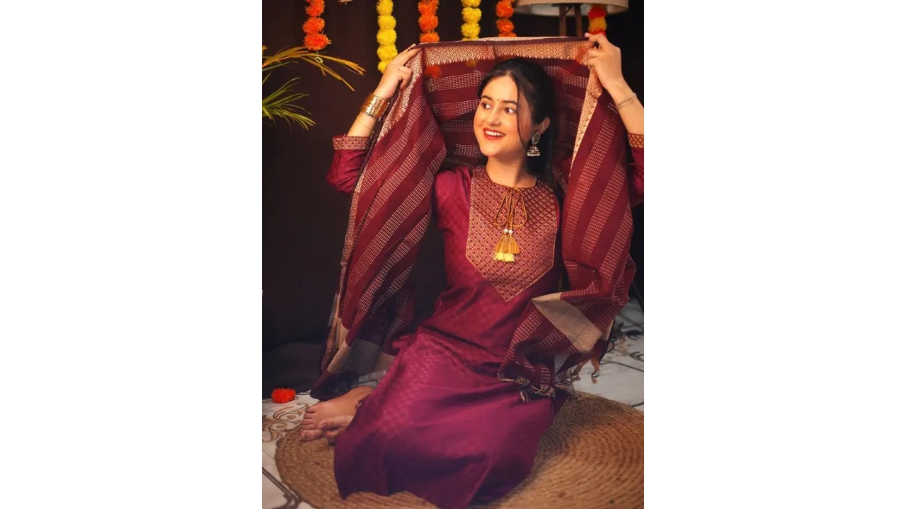 Tibra Attire Women Cotton Blend Kurti Pant Dupatta Set