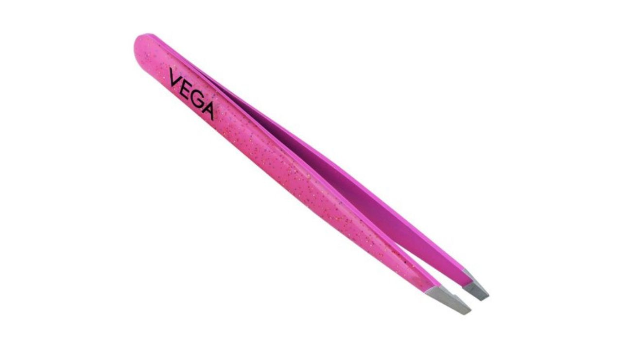 VEGA All That Glitter Slant Tip Tweezer