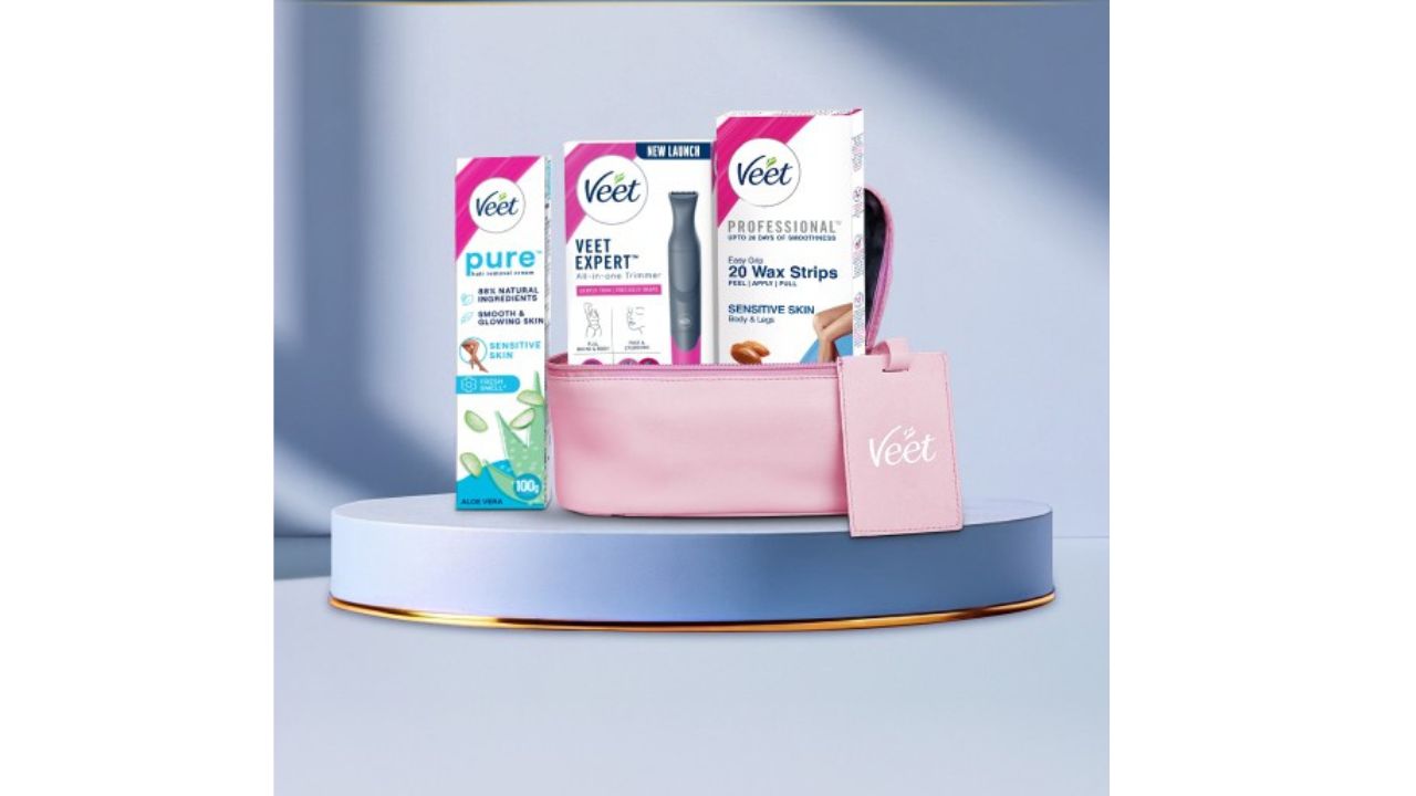 Veet 3-in-1 Sensitive Skin Hair Removal Kit With Vanity Pouch