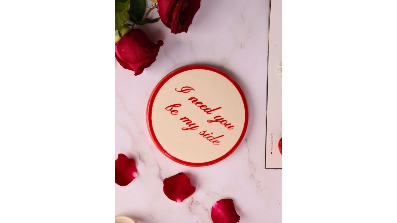 WEAVING HOMES Red & Cream-Colored Ceramic Printed Coaster