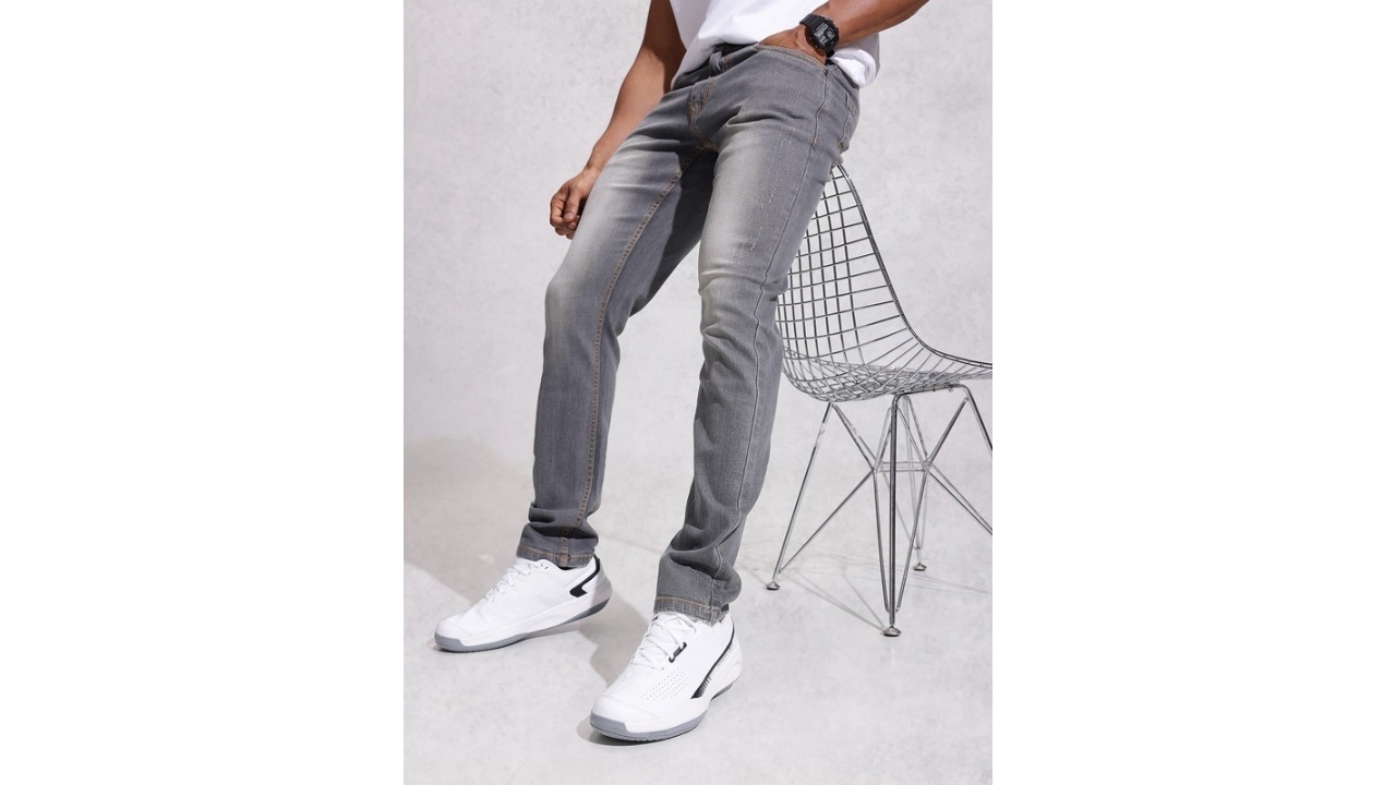 WROGNMen Slim Fit Light Fade Cat Scratches Stretchable Jeans