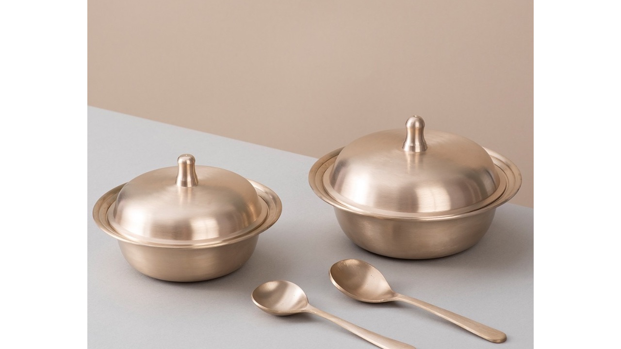 veda essentials.Gold-Toned 6 Pieces Glossy Bronze Kansa Serving Bowls With Spoons