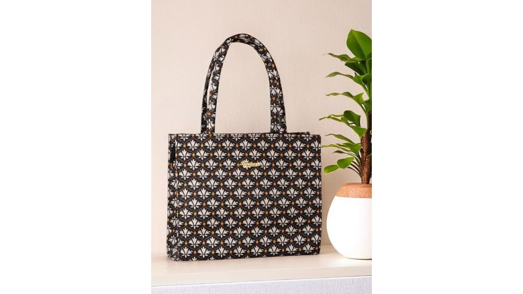 BANDICOOT Floral Printed Structured Jute Tote Bag