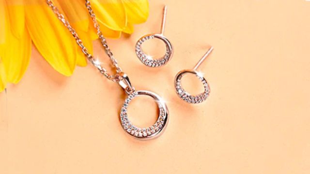 Best Clara Jewellery Deals on Myntra
