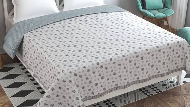 Best Florida Blanket & Dohar Deals on Myntra