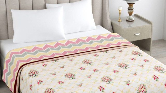 Best Haus & Kinder Blanket & Dohar Deals on Myntra