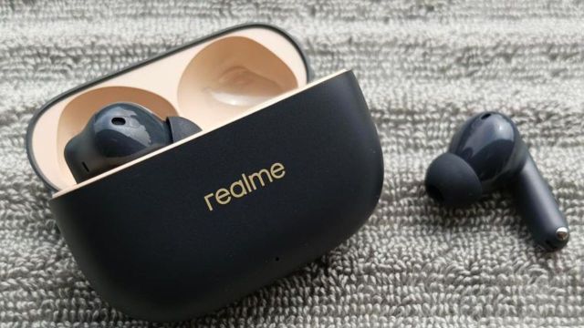 Best Realme Earbud Deals on Myntra