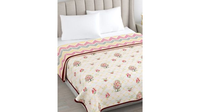 Haus & Kinder Yellow & Red Floral Pure Cotton AC Room 300 GSM Reversible Double Bed Dohar