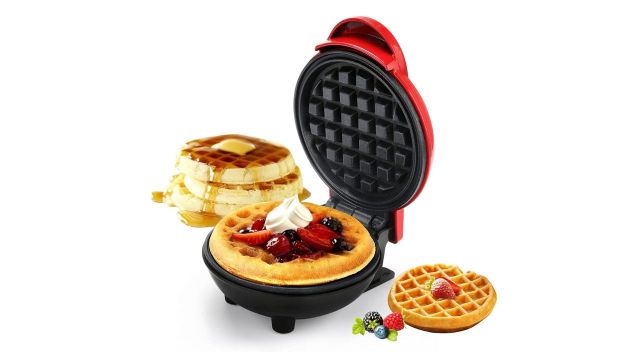 Holstein Housewares Mini Waffle Maker Machine
