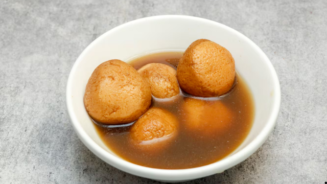Nolen Gur Rasgulla