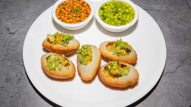 Spicy Ragda Pani Puri