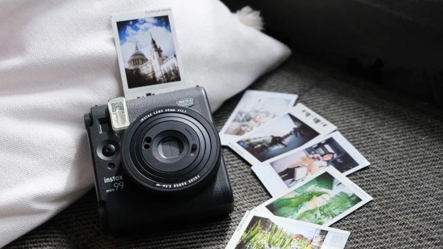 Best Fujifilm Instax camera deals on Amazon