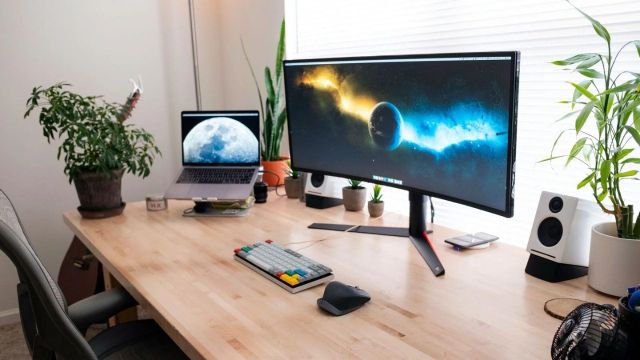 Best large curved monitors on Amazon