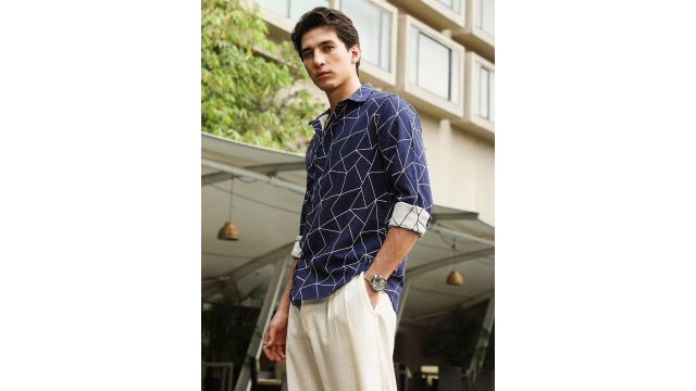 Campus Sutra Comfort Geometric Printed Cotton Shirt (Blue/White, Long Sleeve)