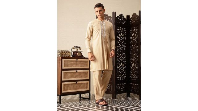 House of Pataudi Floral Yoke Design Thread Work Jashn Pleated Kurta