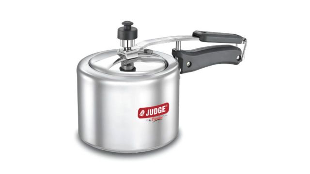 JUDGE By Prestige Basics Silver Aluminium Pressure Cooker-3 L