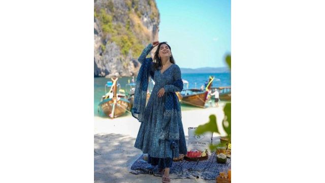 MANOJAVA Bandhani Printed V-Neck Angrakha Pure Cotton Kurta With Palazzos And Dupatta