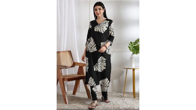 Moda Rapido Women Black Viscose Rayon Kurta Sets