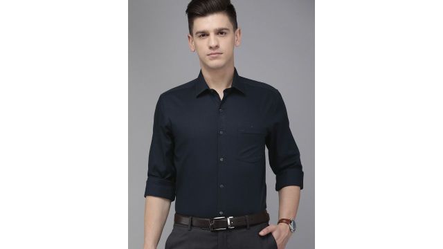 Arrow Men Navy Blue Manhattan Slim Fit Formal Shirt