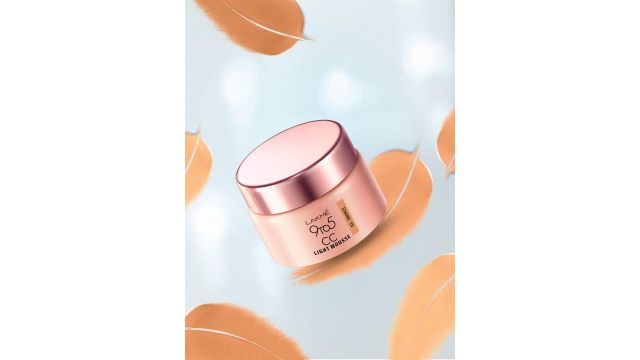 Lakme 9to5 CC Light Mousse with Vitamin E 25g